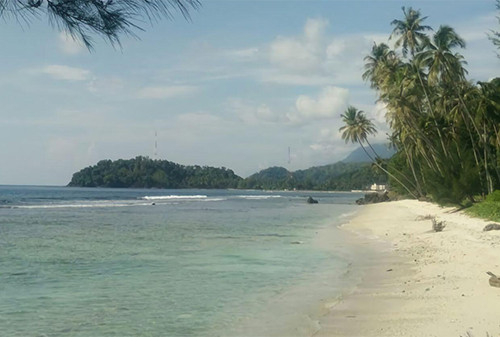 7 Pantai Pasir Putih Terindah di Kalimantan, Panoramanya Romantis dan Instagramable