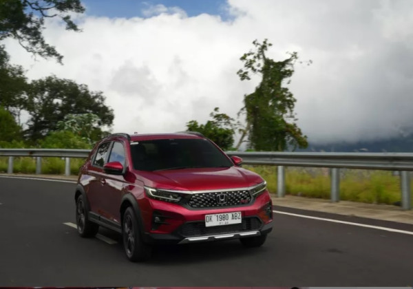 Penjualan Mobil Hybrid Ungguli Mobil Listrik
