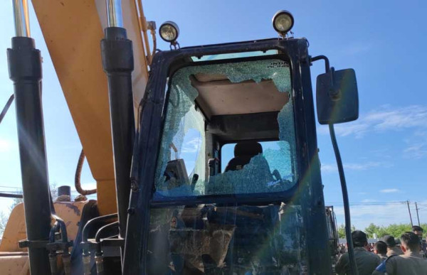 Pembongkaran Puluhan Bangunan di Deliserdang Ricuh, Mobil Pemadam Dibakar