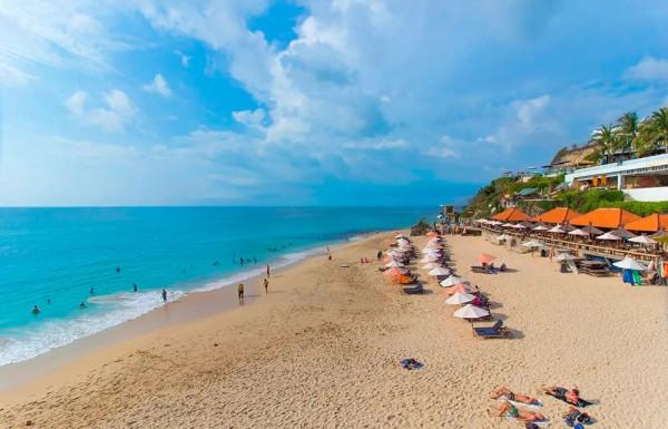 7 Pantai Pasir Putih Terindah di Bali, Nomor 2 Lokasi Syuting Film Hollywood