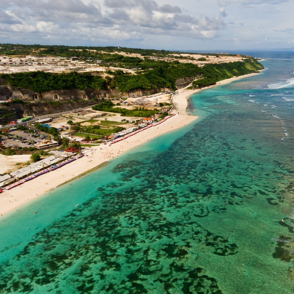 7 Pantai Pasir Putih Terindah di Bali, Nomor 2 Lokasi Syuting Film Hollywood