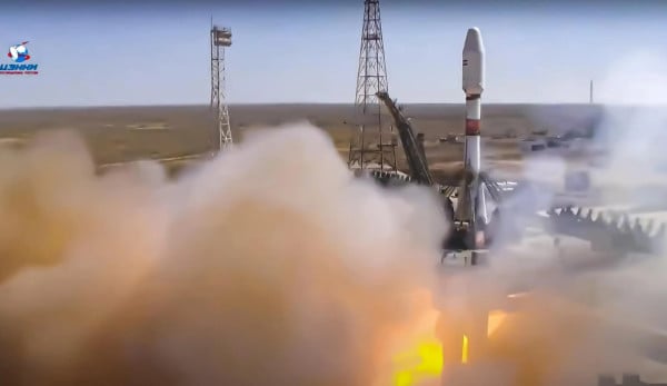 Mengapa Rusia Menyebar 2.600 Satelit pada 2036?
