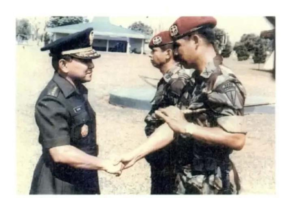 Kisah Jenderal Sintong Murka ke Prabowo: Tinggalkan Kopassus, Keluar Tentara atau Masuk Partai?