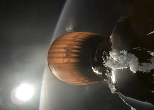 Roket SpaceX Malfungsi, Satelit Starlink Ada di Orbit Rendah untuk Terjatuh dan Terbakar