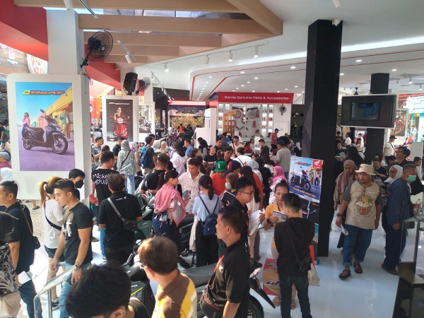 Fantastis, Honda PCX 160 Menjadi Pilihan Favorit Pengunjung Jakarta Fair Kemayoran (JFK) 2024