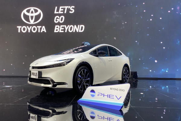 All New Prius PHEV Meluncur di GIIAS 2024, Mampu Tempuh Jarak 850 Km
