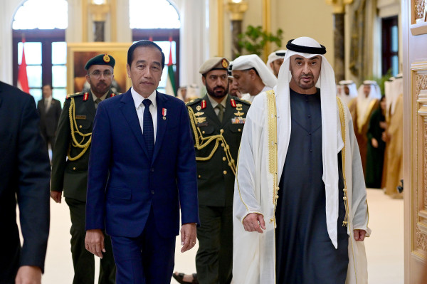 Momen Jokowi Terima Penghargaan Order of Zayed dari Presiden MBZ
