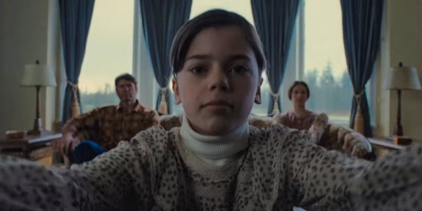 Penjelasan Ending Film Longlegs, Apakah Lee Harker Kerasukan Setan?