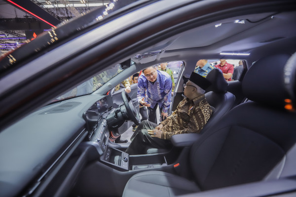 Penjualan Mobil Anjlok, Wapres Ma'ruf Amin Malah Singgung TKDN Bukan Insentif