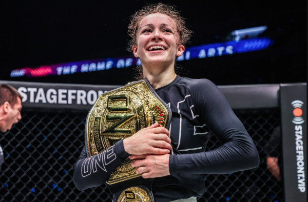 Kisah Danielle Kelly dari Ring Girl Menjelma Bintang Brazilian Jiu-Jitsu