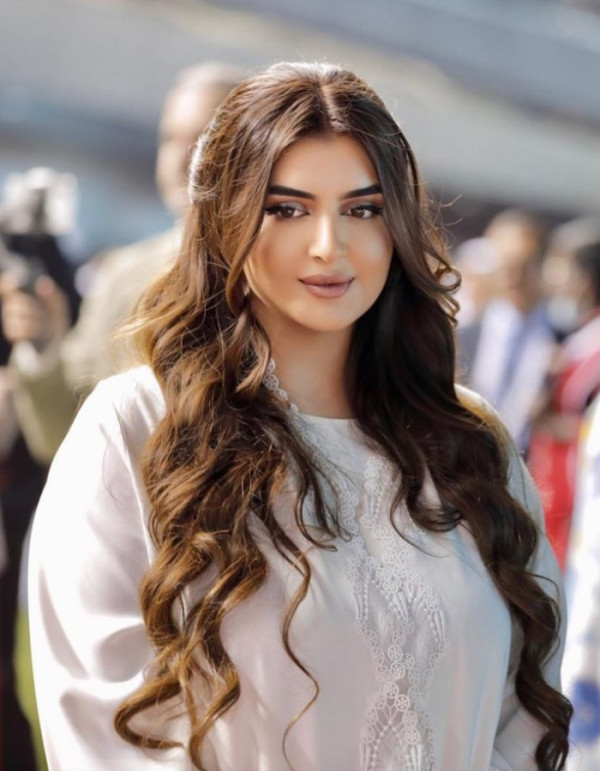 7 Potret Cantik Sheikha Mahra, Putri Dubai yang Memukau dengan Gaya Glamornya