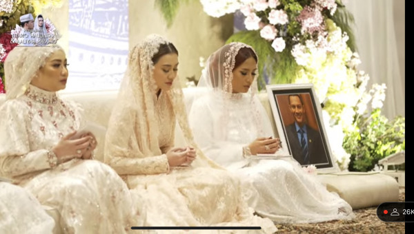 Aaliyah Gelar Pengajian Jelang Pernikahan, Letakkan Foto Adjie Massaid di Kursi Keluarga