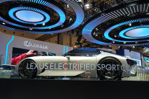 GIIAS 2024: Pesta Mobil Konsep Futuristik yang Mengguncang Pecinta Otomotif!