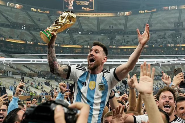 Lionel Messi Peringkat 3 Daftar Atlet Terhebat Abad 21: Cristiano Ronaldo Posisi Berapa?