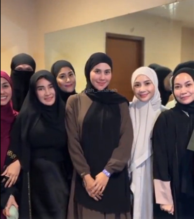 Nagita Slavina Didesak untuk Ingatkan Wanda Hara usai Diduga Pakai Cadar di Acara Kajian