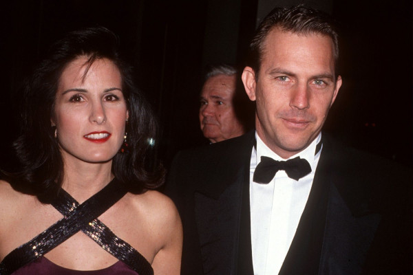 10 Perceraian Artis Hollywood Termahal, Rupert-Anna Murdoch Tembus Rp27 Triliun