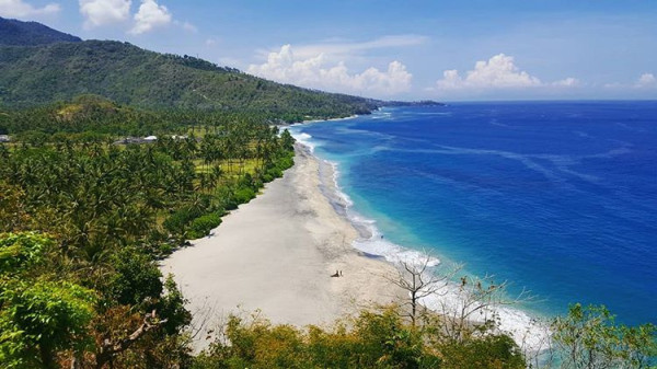 10 Pantai Terindah di Indonesia, Tak Kalah Cantik dari Maldives