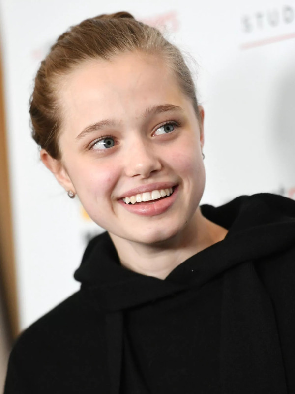 Profil Shiloh Jolie yang Umumkan Hapus Nama Brad Pitt di Media