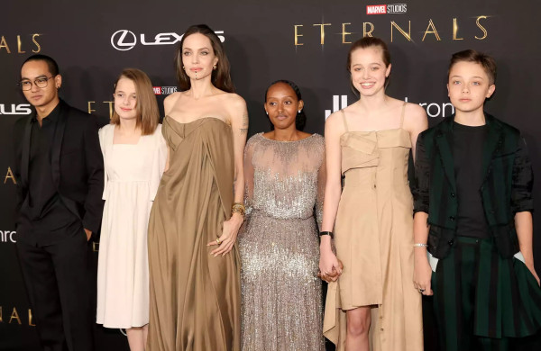 Profil Shiloh Jolie yang Umumkan Hapus Nama Brad Pitt di Media