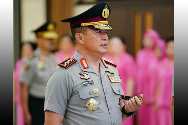 Daftar Komjen Pol Arbituren Akpol 1988, Nomor 2 Mantan Ajudan SBY Bergelar Profesor