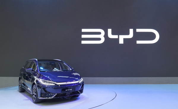 Inilah Alasan Mengapa BYD M6 Banjir Order di GIIAS 2024