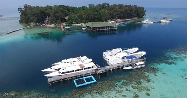 10 Pulau Eksotis di Kepulauan Seribu, Nomor 7 Punya Resort Bergaya Papua