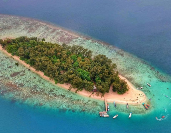 10 Pulau Eksotis di Kepulauan Seribu, Nomor 7 Punya Resort Bergaya Papua