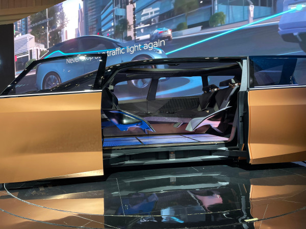 Nissan Hadirkan Mobil Listrik Canggih Hyper Tourer di GIIAS 2024