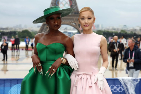 12 Artis Hollywood Hadiri Pembukaan Olimpiade Paris 2024, Celine Dion Nyanyi di Menara Eiffel