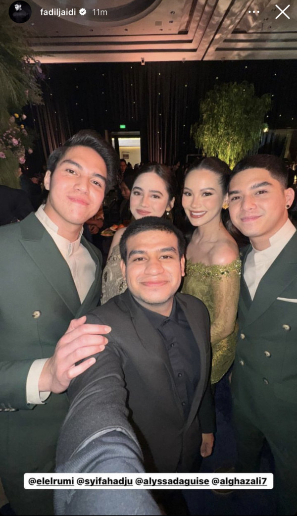 El Rumi dan Syifa Hadju Hadiri Resepsi Pernikahan Aaliyah-Thariq Bersama, Keciduk Naik Pelaminan Bareng