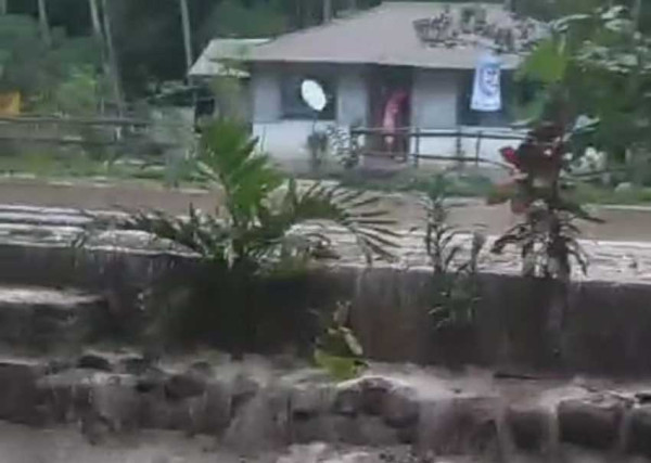 Warga Panik, Banjir Lahar Dingin Gunung Lewotobi Terjang Permukiman Dulipali dan Klatanlo