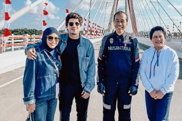 3 Gaya Atta Halilintar Dampingi Presiden Jokowi ke IKN, Pose di Jembatan Pulau Balang