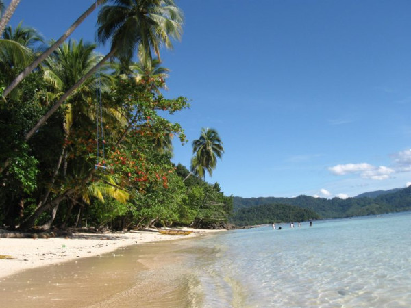 5 Pantai Pasir Putih Terindah di Papua, Surga Tersembunyi Ujung Timur Indonesia