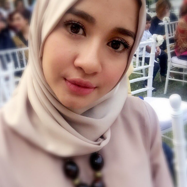 5 Potret Cantik Laudya Cynthia Bella yang Diisukan Jadi Istri Ketiga Ustaz Muhammad Nuzul Dzikri