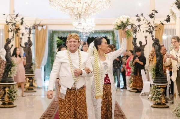 7 Artis yang Menikah Bulan Juli 2024, Aaliyah Massaid hingga Susah Sameh