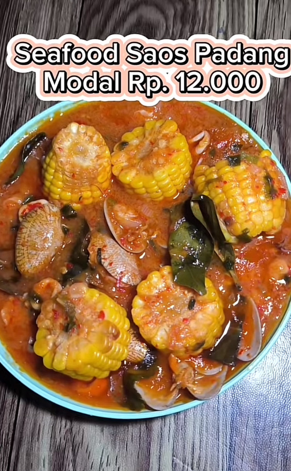 Viral! Istri Masak Seafood Saus Padang hanya Modal Rp12 Ribu, Beli Cumi Rp3 Ribu