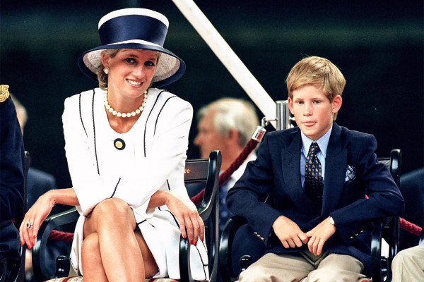 Pengakuan Memilukan Pangeran Harry tentang Masa Kecilnya dan Putri Diana