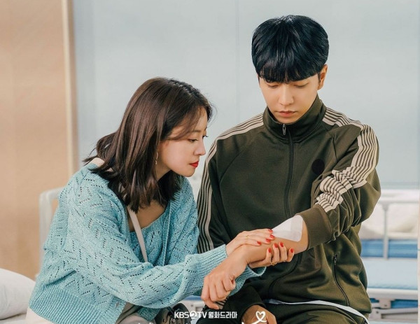 8 Drama Korea tentang Cowok yang Memendam Cinta, Terbaru Serendipity's Embrace
