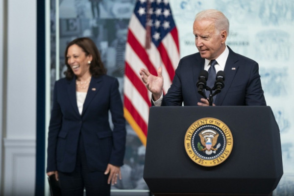 Kamala Harris Maju Capres AS Berbekal Dukungan Biden