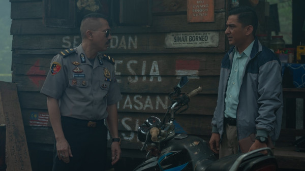 Review Film Kabut Berduri, Sengkarut Masalah Indonesia di Perbatasan Negara