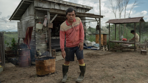 Review Film Kabut Berduri, Sengkarut Masalah Indonesia di Perbatasan Negara