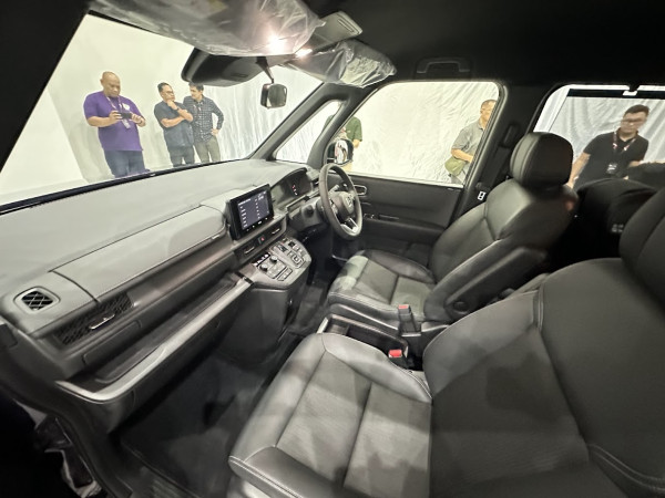 8 Alasan Konsumen Penasaran dengan Honda StepWGN, MPV Boxy Hybrid yang Irit BBM