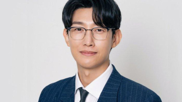 12 Aktor Korea yang seumuran dengan Uhm Tae-goo, Ada Son Suk-Ku dan Lee Jae-wook