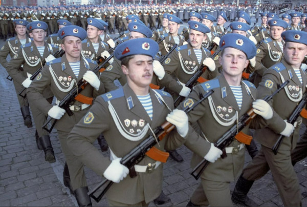 3 Alasan Pasukan Elite Terjun Payung Rusia Disebut Tentara Paman Vasya