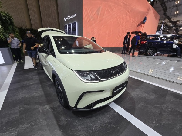 BYD Libas Pabrikan Jepang di GIIAS 2024, Rahasianya Ada di Harga dan Teknologi!