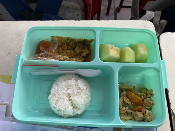 Gibran Pastikan Makan Siang Gratis Bukan Rp7.500, Ini Menunya
