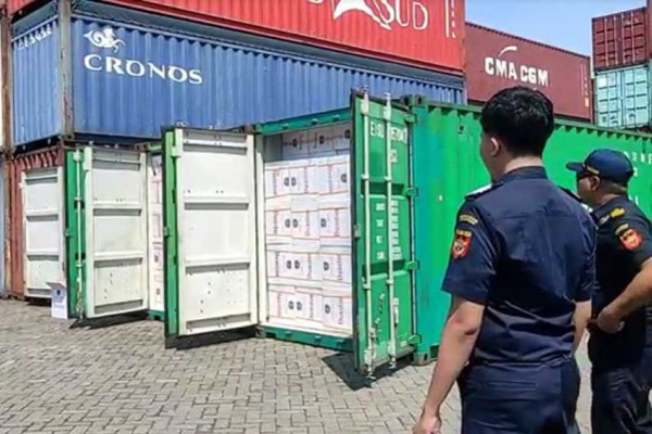 Penyelundupan 16 Kontainer Rokok Ilegal Asal Uni Emirat Arab Digagalkan Bea Cukai