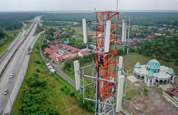 XL Axiata Bikin Kejutan! Laba Bersih Melesat 58%, Pendapatan Tembus Rp17 Triliun
