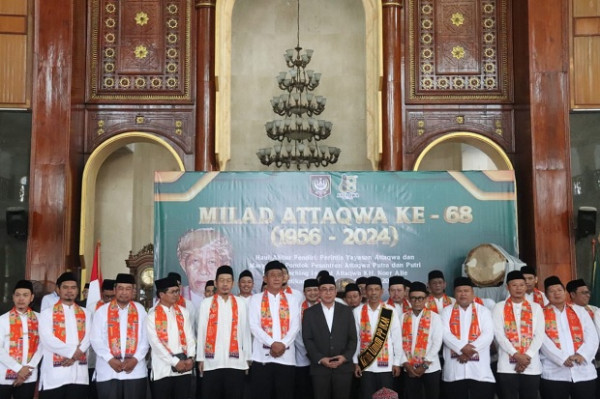 Rayakan Milad ke-68, Attaqwa Gelar Zikir hingga Santunan kepada 1.000 Anak Yatim dan Duafa