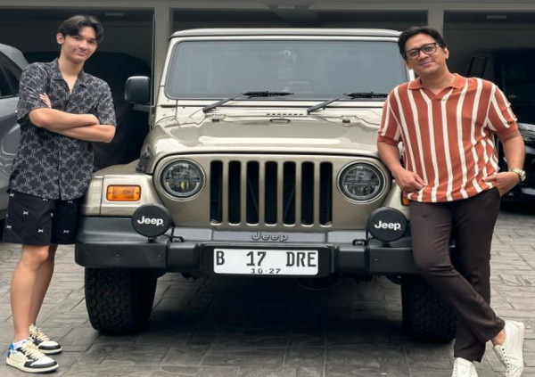 Intip Isi Garasi Andre Taulany, Penuh Mobil Klasik